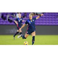 Midfielder Jaelin Howell with the US Women's National Team