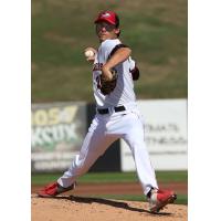 Sioux City Explorers RHP Michael Slaten