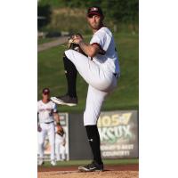 Sioux City Explorers RHP Zach Hedges