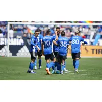San Jose Earthquakes huddle up after a Jeremy Ebobisse goal