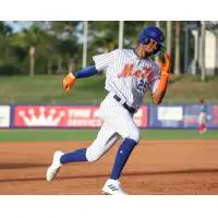 St. Lucie Mets outfielder Alex Ramirez speeds around the bases