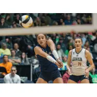 Vegas Thrill's Ainise Havili and Grand Rapids Rise's Emiliya Dimitrova in action