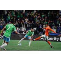 Seattle Sounders FC battle the Houston Dynamo