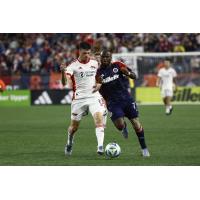 San Jose Earthquakes battle the New England Revolution