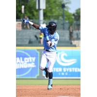 Josi Novas of the Columbia Fireflies rounds the bases