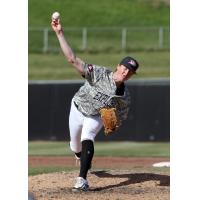 Sioux City Explorers pitcher Joey Murray