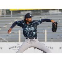Lake Country DockHounds pitcher Kelvan Pilot