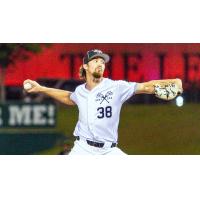 Montgomery Biscuits pitcher Derrick Edington