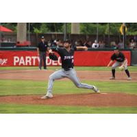 Pensacola Blue Wahoos pitcher Thomas White