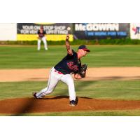 St. Cloud Rox pitcher JP Robertson