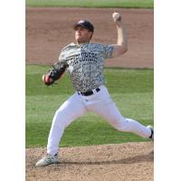Sioux City Explorers pitcher Austin Drury