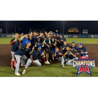 Green Bay Rockers pose after winning the Northwoods League title