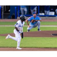 Biloxi Shuckers center fielder Luis Lara