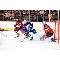 Syracuse Crunch right wing Spencer Kersten vs. the Utica Comets