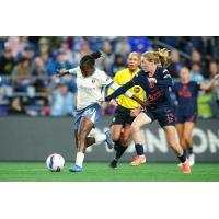 Seattle Reign FC battles Bay FC