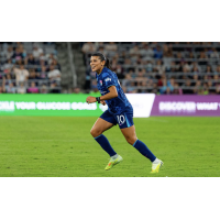 San Diego Wave FC midfielder Kenza Dali