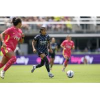 Washington Spirit with possession