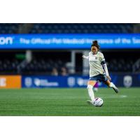 Seattle Reign FC defender Lauren Barnes