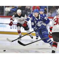 Syracuse Crunch right wing Ethan Gauthier vs. the Utica Comets
