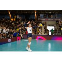 Orlando Valkyries middle blocker Natalie Foster