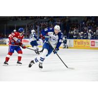 Syracuse Crunch forward Milo Roelens vs. the Laval Rocket