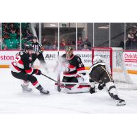 Belleville Senators goaltender Leevi Meriläinen and centre Garrett Pilon vs. the Hershey Bears