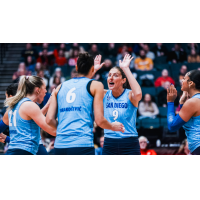 San Diego Mojo exchange high fives