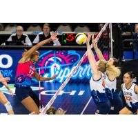 Grand Rapids Rise battle the Omaha Supernovas