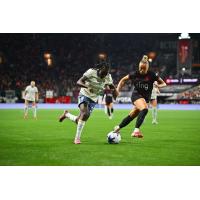 Seattle Reign FC battles Portland Thorns FC