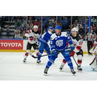 Syracuse Crunch forward Spencer Kersten vs. the Utica Comets