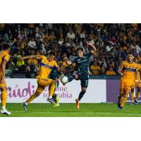 Seattle Sounders FC midfielder Snyder Brunell vs. Tigres UANL