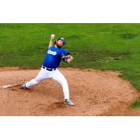 Evansville Otters pitcher Nick McAuliffe
