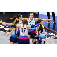 Omaha Supernovas come together