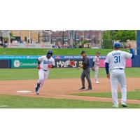Zyhir Hope of the Tulsa Drillers rounds third base