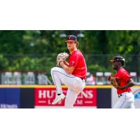 Fayetteville Woodpeckers pitcher Kellan Oakes