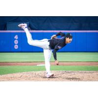 Syracuse Mets pitcher Jonah Tong