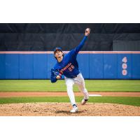 Syracuse Mets pitcher Zach Thornton