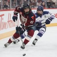 Montréal Victoire defender Nicole Gosling