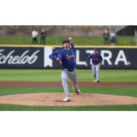 Syracuse Mets pitcher Zach Thornton