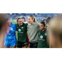 Racing Louisville FC huddle