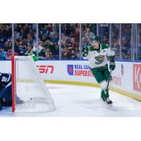 Everett Silvertips center Zackary Shantz after scoring against the Chicoutimi Saguenéens