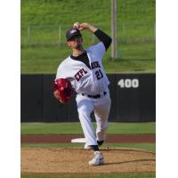 Sioux City Explorers pitcher Josh Landry