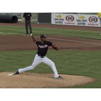 Sioux City Explorers pitcher Peniel Otano
