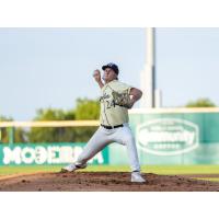 Cleburne Railroaders pitcher Scott Ellis