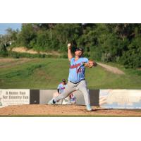 Lincoln Saltdogs' Haden Erbe on the mound