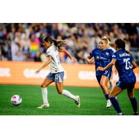 Reign FC midfielder Sam Meza vs. San Diego Wave FC