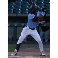 Lincoln Saltdogs' Jairo Pomares at bat