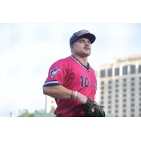 Pensacola Blue Wahoos outfielder Brandon Compton