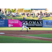 Greensboro Grasshoppers third baseman Jhonny Severino
