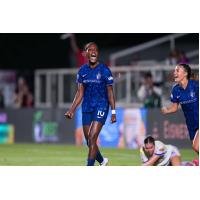 North Carolina Courage forward Evelyn Ijeh
